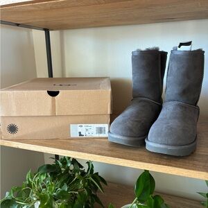 UGG Charcoal Classic Short